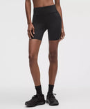 Fast and Free 6-Pocket High-Rise Short 6"