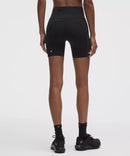 Fast and Free 6-Pocket High-Rise Short 6"