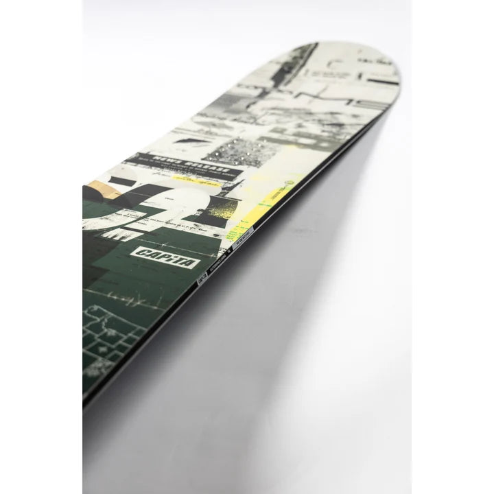 Outerspace Living Snowboard